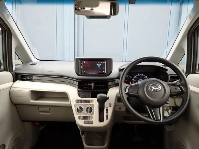 ムーヴ（ダイハツ）の車両写真