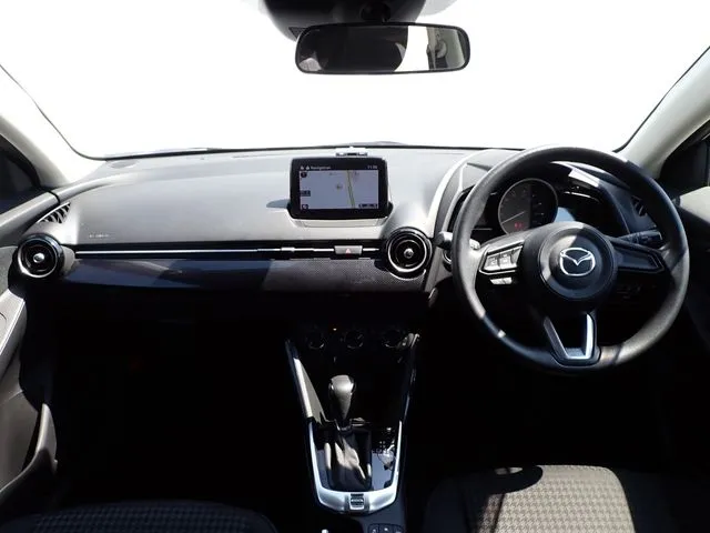 マツダ　デミオ