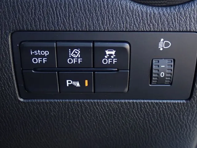 マツダ　デミオ