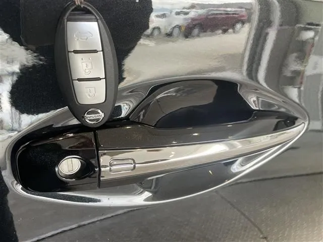 ニッサン　スカイライン