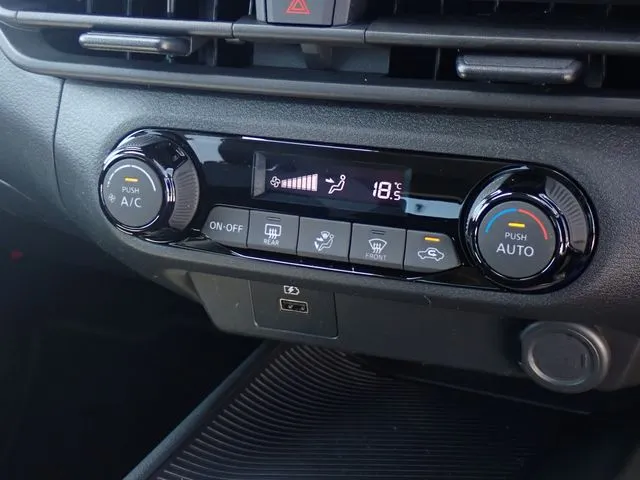 ノート（ニッサン）の車両写真