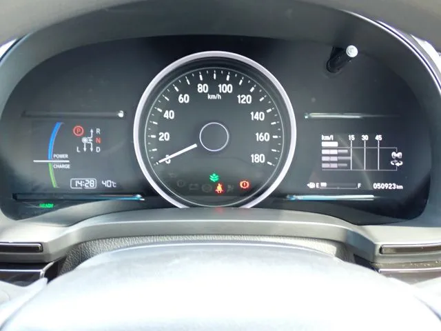 シャトル　ハイブリッド（ホンダ）の車両写真