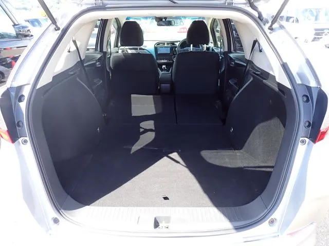 ホンダ　シャトル　ハイブリッド