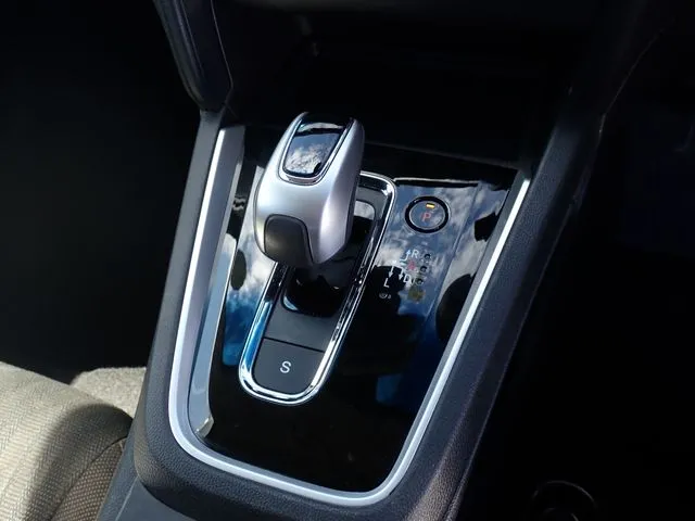 ホンダ　シャトル　ハイブリッド