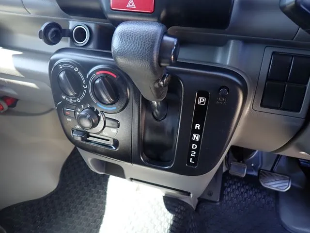 スズキ　エブリイバン