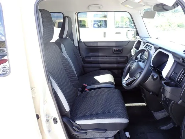 スズキ　ハスラー