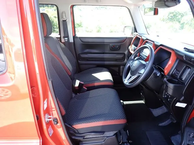 スズキ　ハスラー