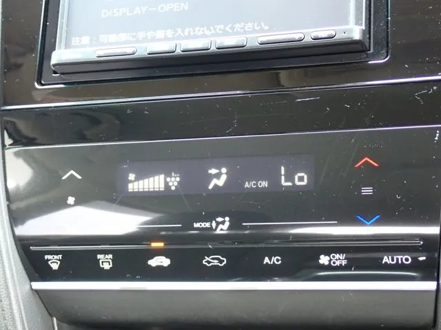 シャトル　ハイブリッド（ホンダ）の車両写真