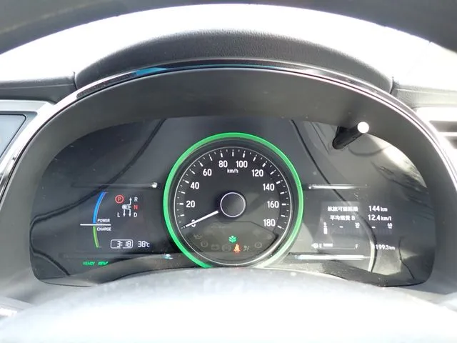 シャトル　ハイブリッド（ホンダ）の車両写真