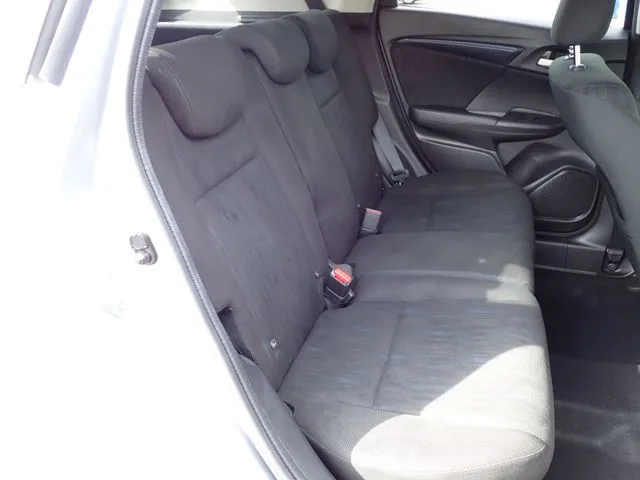 シャトル　ハイブリッド（ホンダ）の車両写真