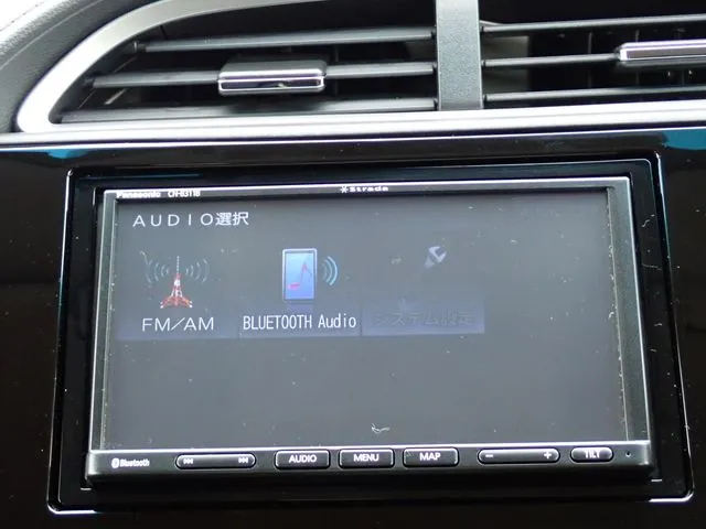 シャトル　ハイブリッド（ホンダ）の車両写真