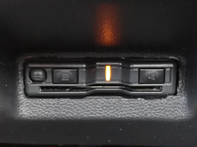 シャトル　ハイブリッド（ホンダ）の車両写真