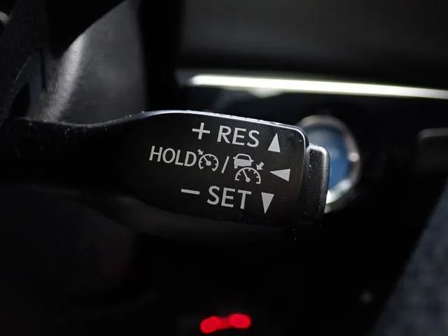 プリウス（トヨタ）の車両写真