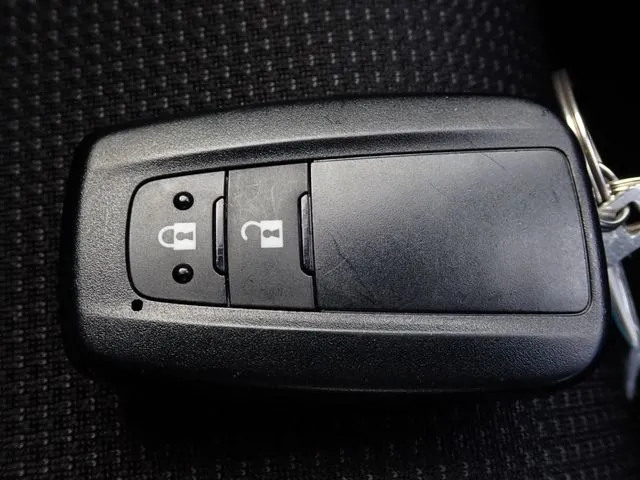 プリウス（トヨタ）の車両写真