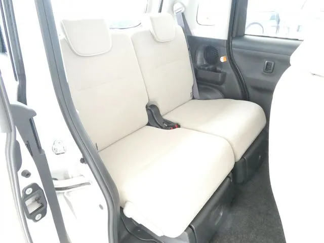 ムーヴ　キャンバス（ダイハツ）の車両写真