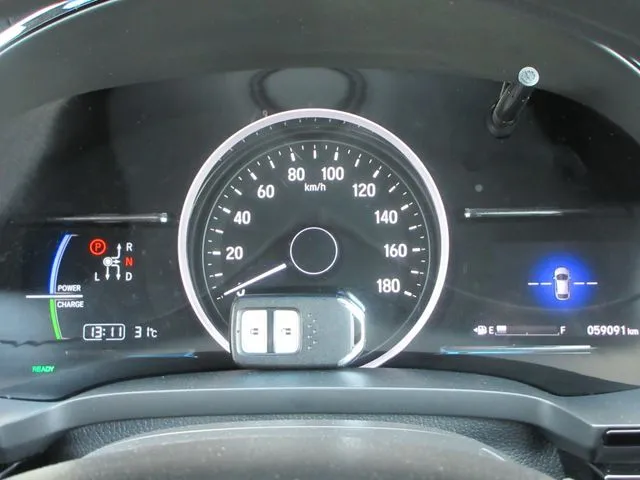 シャトル　ハイブリッド（ホンダ）の車両写真