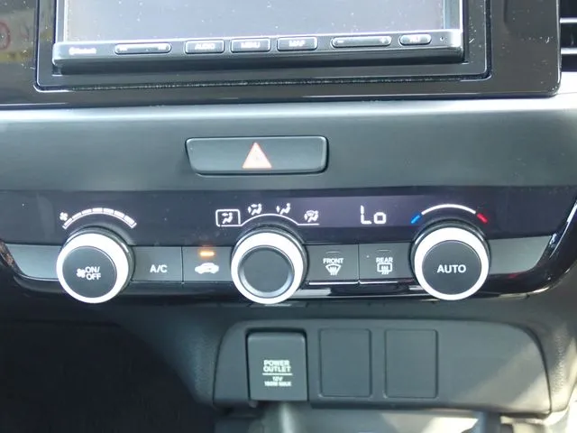 フィット e:HEV(ホンダ)の車両写真