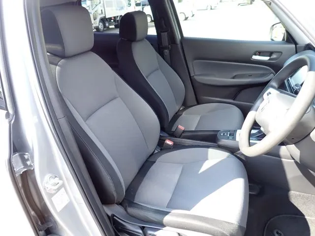 フィット e:HEV(ホンダ)の車両写真