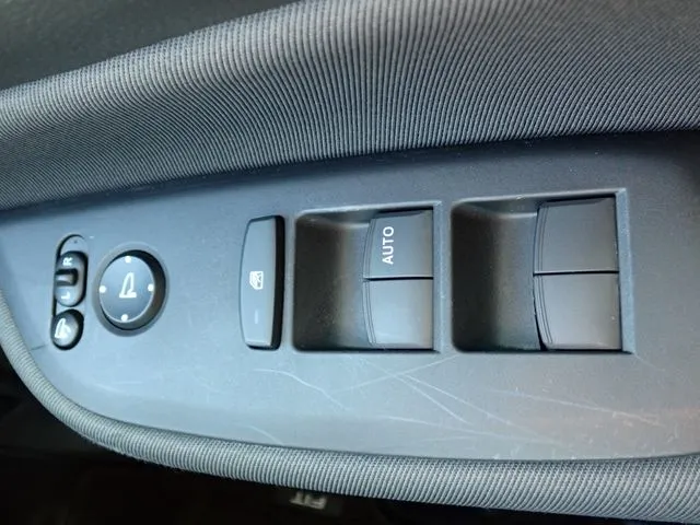 フィット e:HEV(ホンダ)の車両写真