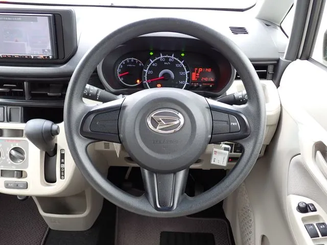 ダイハツ　ムーヴ