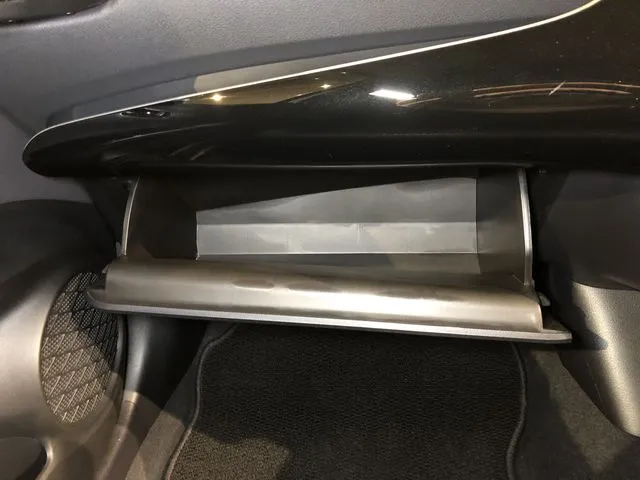 プリウス（トヨタ）の車両写真