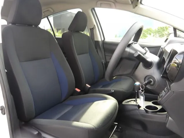 トヨタ　アクア