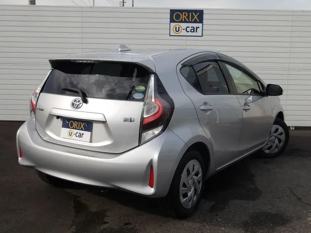 トヨタ　アクア