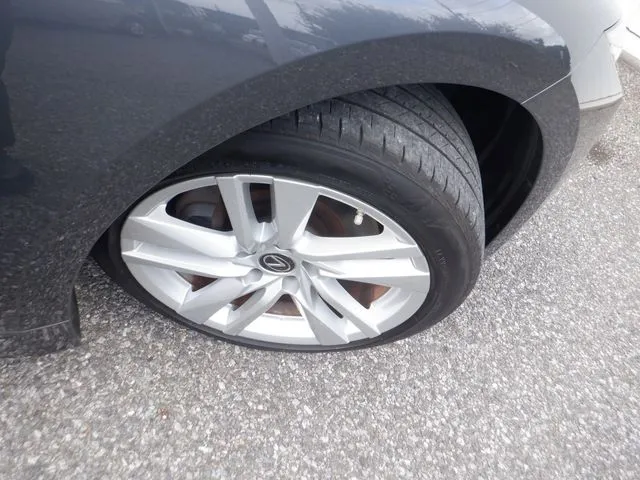 トヨタ　レクサス　ＩＳ３００ｈ