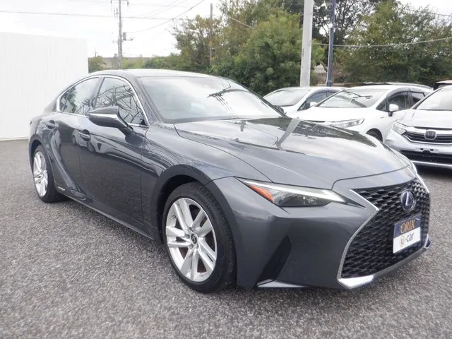 トヨタ　レクサス　ＩＳ３００ｈ