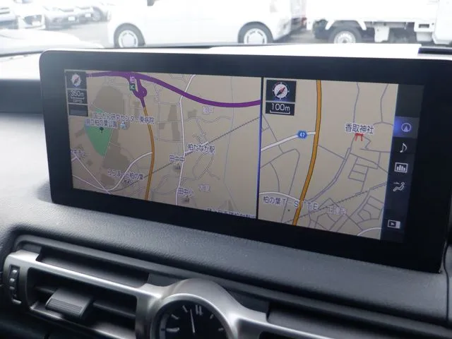 トヨタ　レクサス　ＩＳ３００ｈ