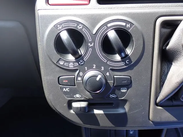 スズキ　アルト　４ＷＤ