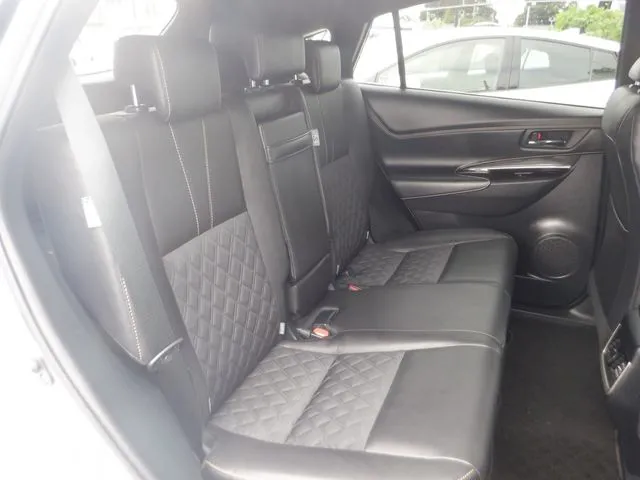 トヨタ　ハリアー　２ＷＤ