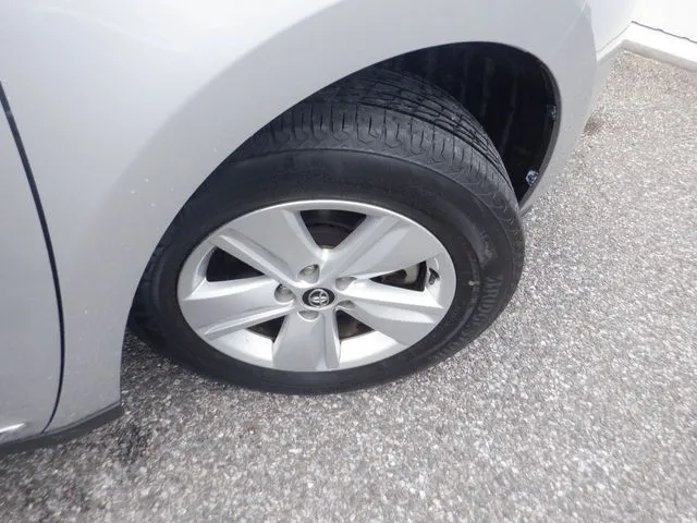 トヨタ　ハリアー　２ＷＤ