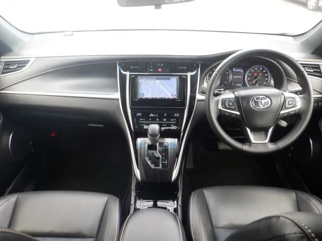 トヨタ　ハリアー　２ＷＤ