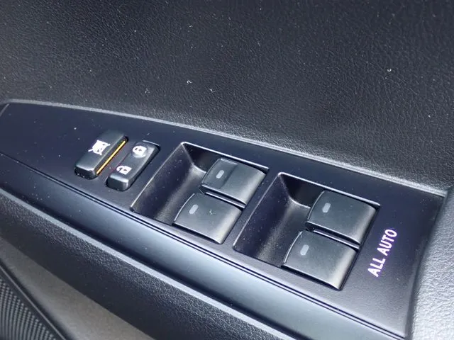 トヨタ カローラフィールダー ハイブリッド