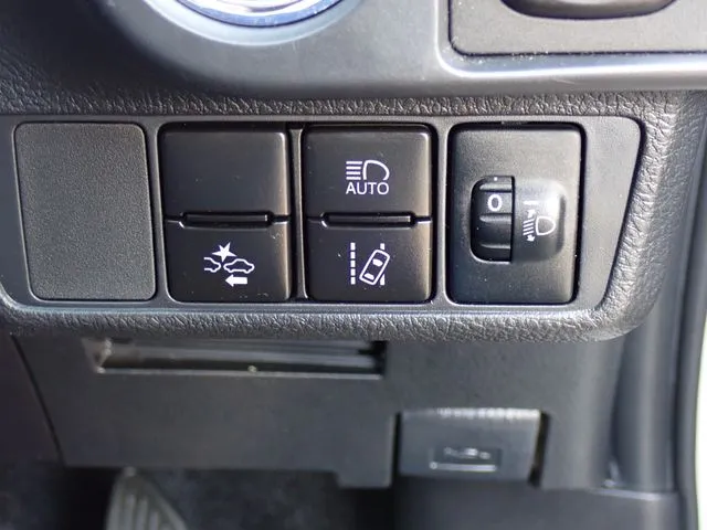 トヨタ カローラフィールダー ハイブリッド