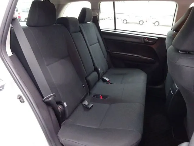 カローラフィールダー　ハイブリッド（トヨタ）の車両写真