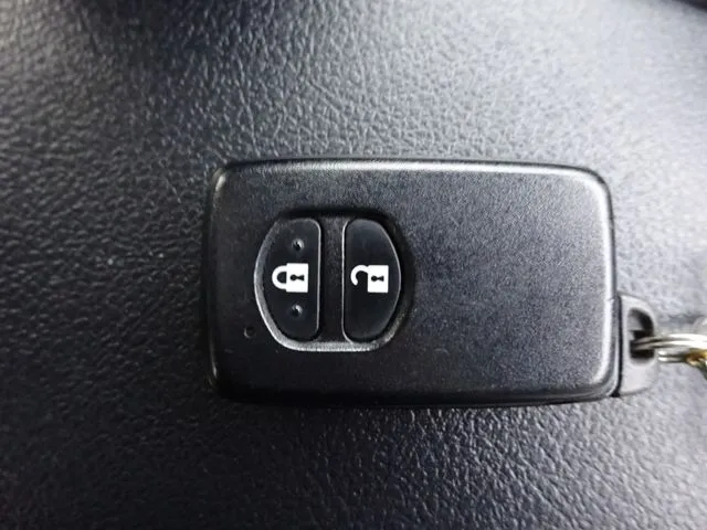 カローラフィールダー　ハイブリッド（トヨタ）の車両写真