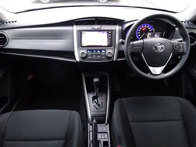 カローラフィールダー　ハイブリッド（トヨタ）の車両写真