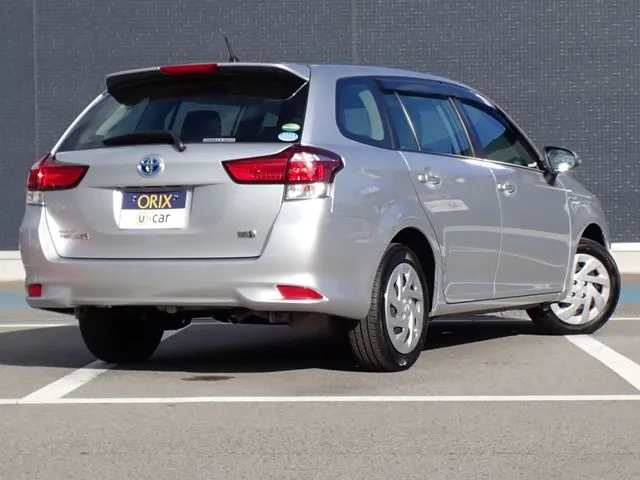 カローラフィールダー　ハイブリッド（トヨタ）の車両写真