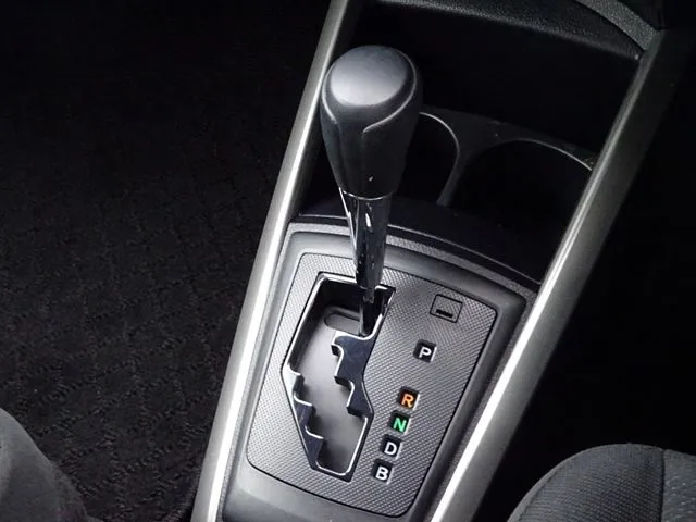 カローラフィールダー　ハイブリッド（トヨタ）の車両写真