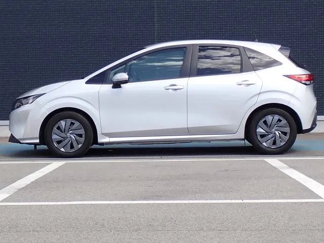 ノート（ニッサン）の車両写真