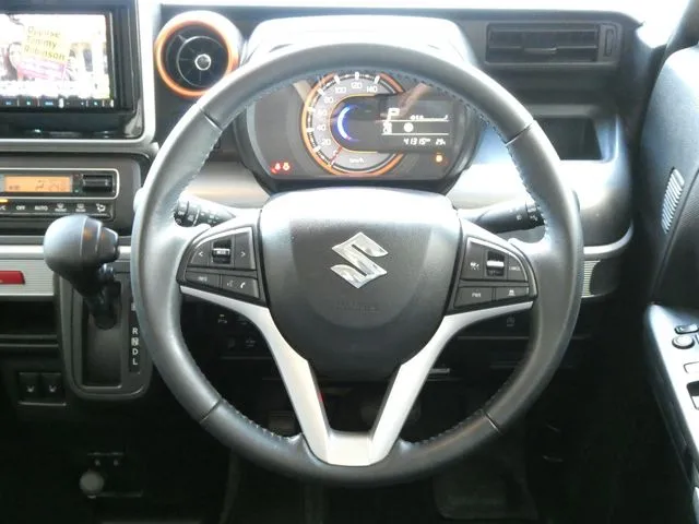 スペーシア　ギア（スズキ）の車両写真