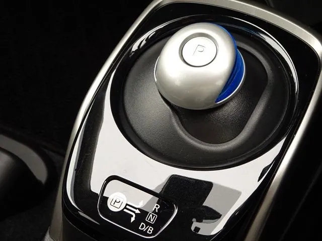 ニッサン　ノート