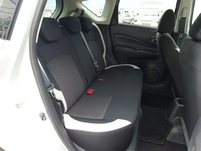 ニッサン　ノート