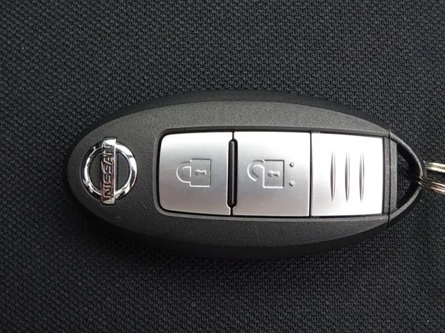 ニッサン　ノート