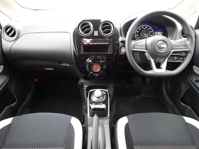 ニッサン　ノート