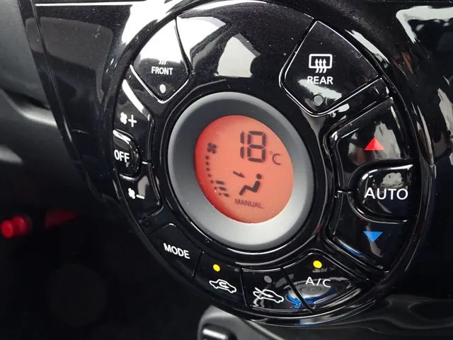 ニッサン　ノート