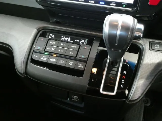 ステップワゴン　スパーダ（ホンダ）の車両写真