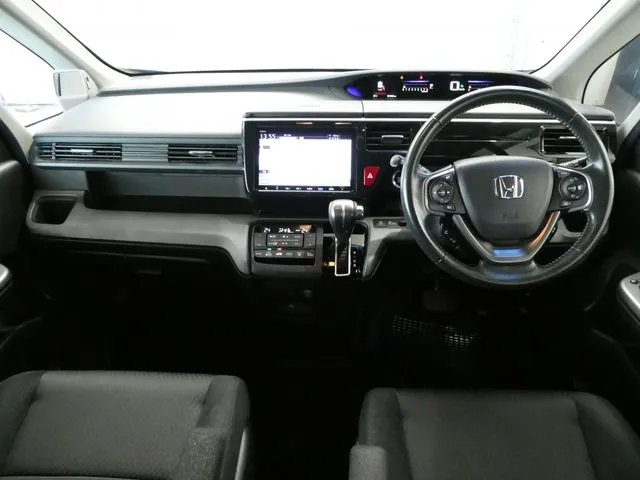 ステップワゴン　スパーダ（ホンダ）の車両写真